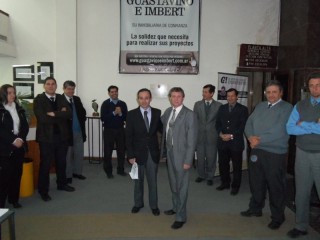 Emotivas palabras y entrega de distinciones a cargo de Eduardo Brigada, Gerente de la Empresa.