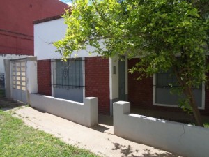 Av. Blas Parera 7537 -Casa Interna 2