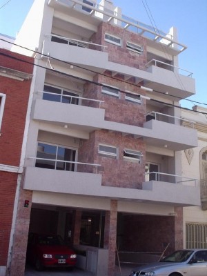 4 de Enero  2846 -Piso 2-Dto.4-Contrafrente SUR